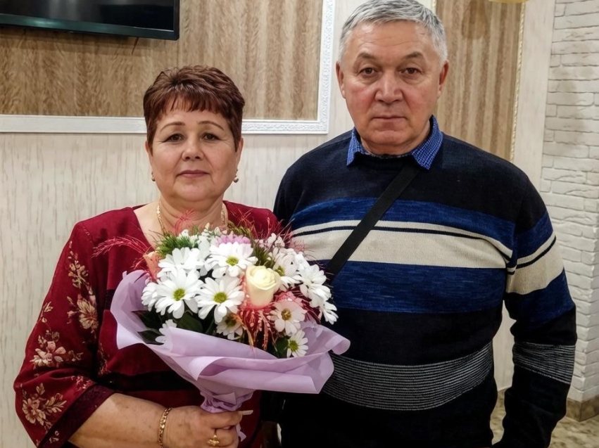 ​Медали «За любовь и верность» заслужили долгожители семейной жизни из Карымского и Нерчинского Завода